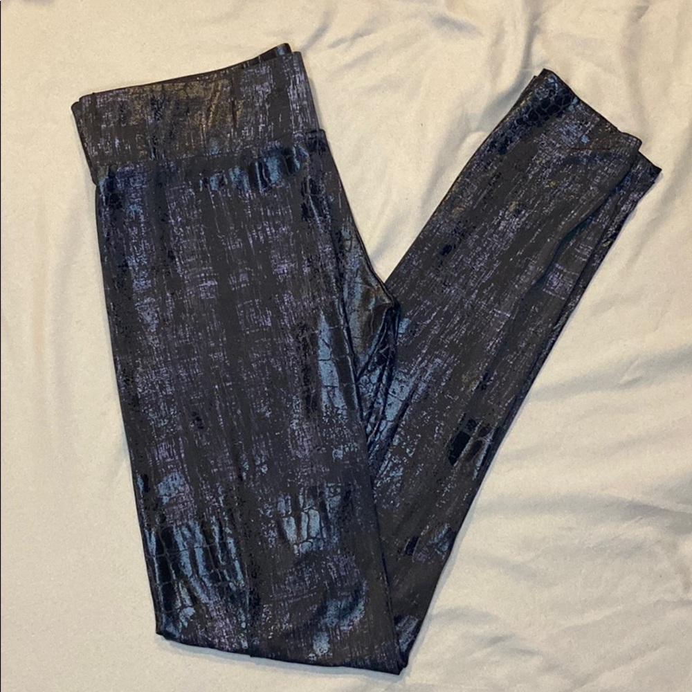 🥑 2 for $30 Guess Snakeskin Leggings